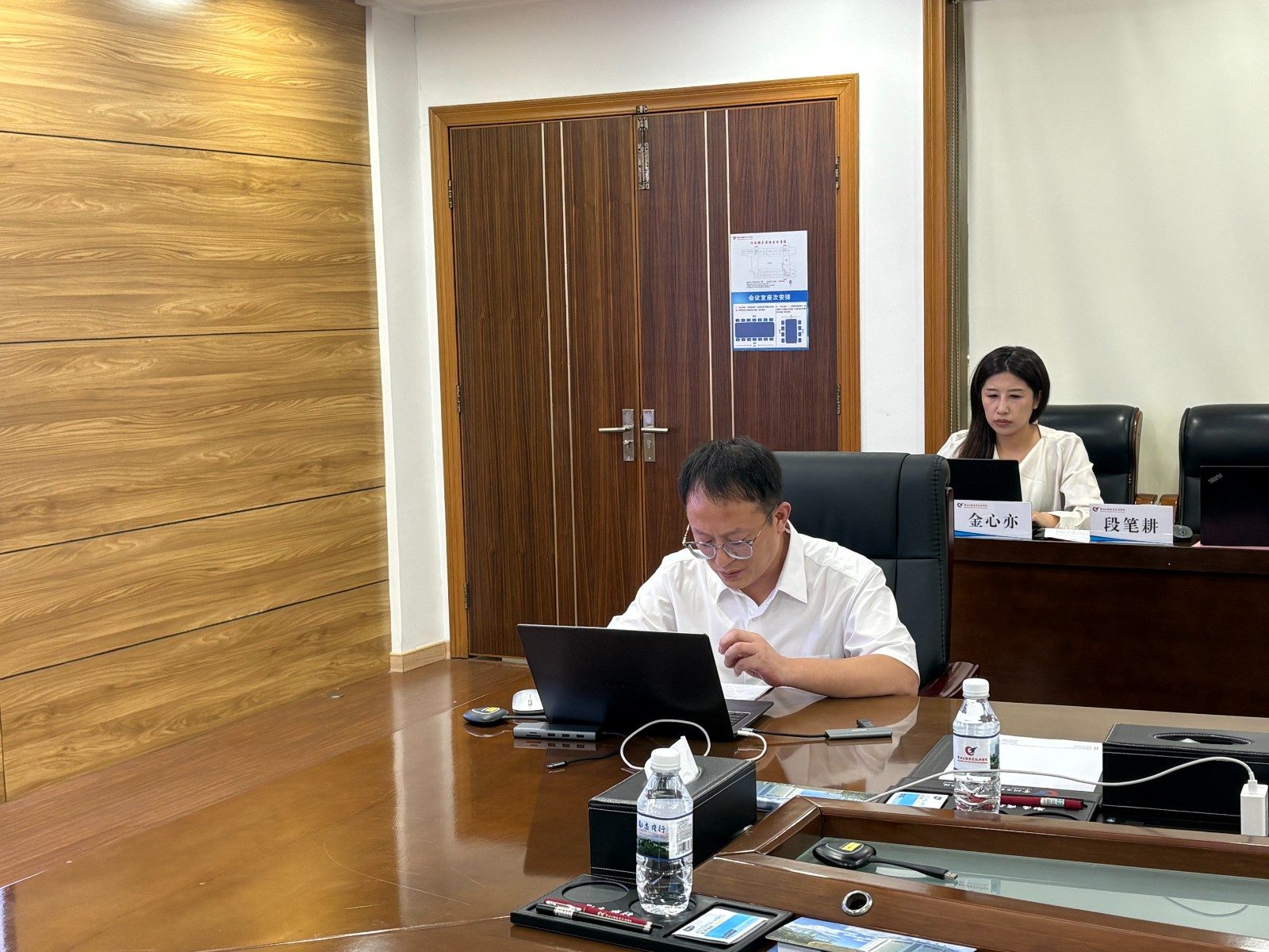 7e79b05be803a940.jpg